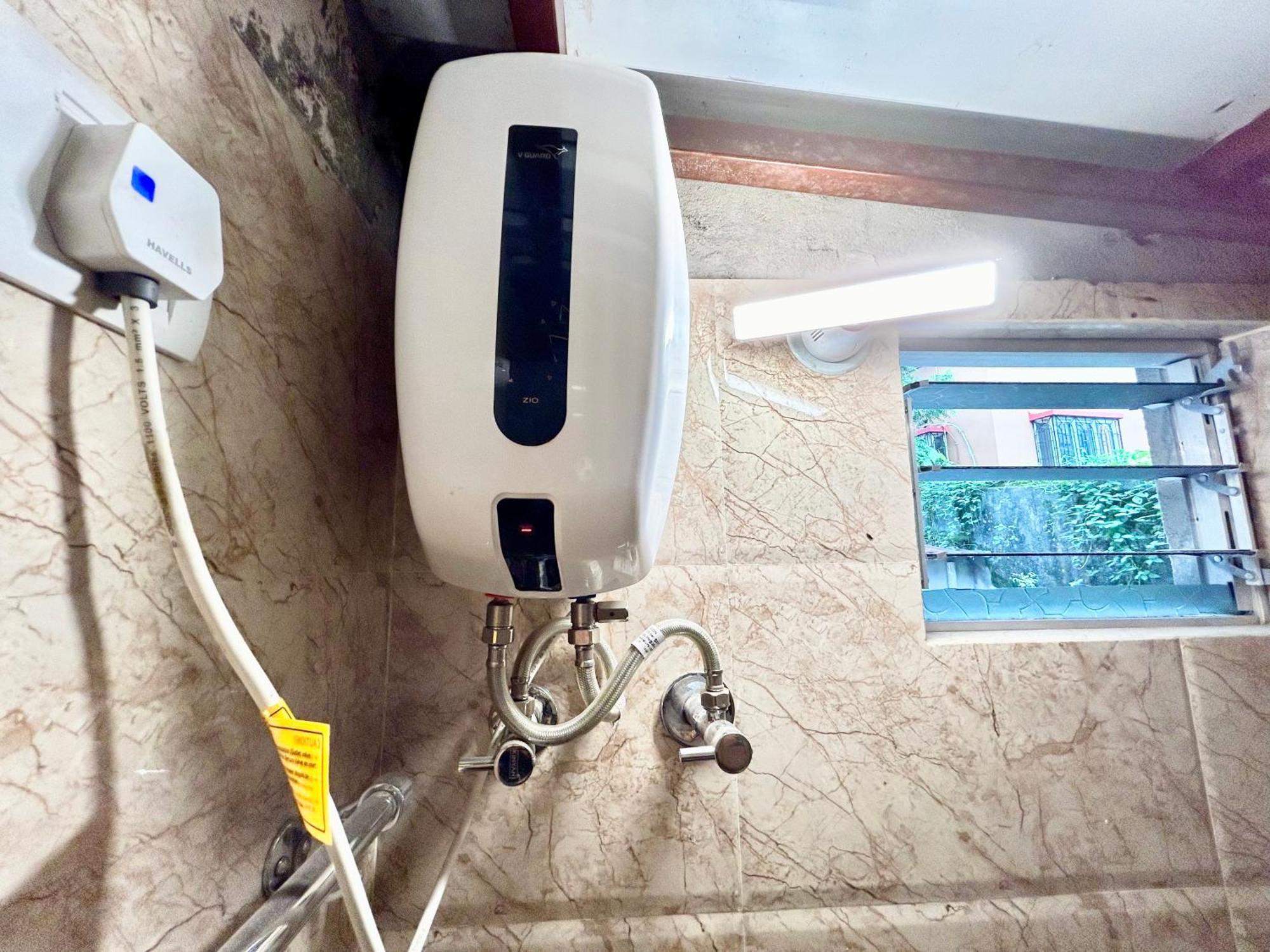 Cozy 2Bhk Apt Near Ruby Hospital & Em Bypass Kolkata Exterior photo