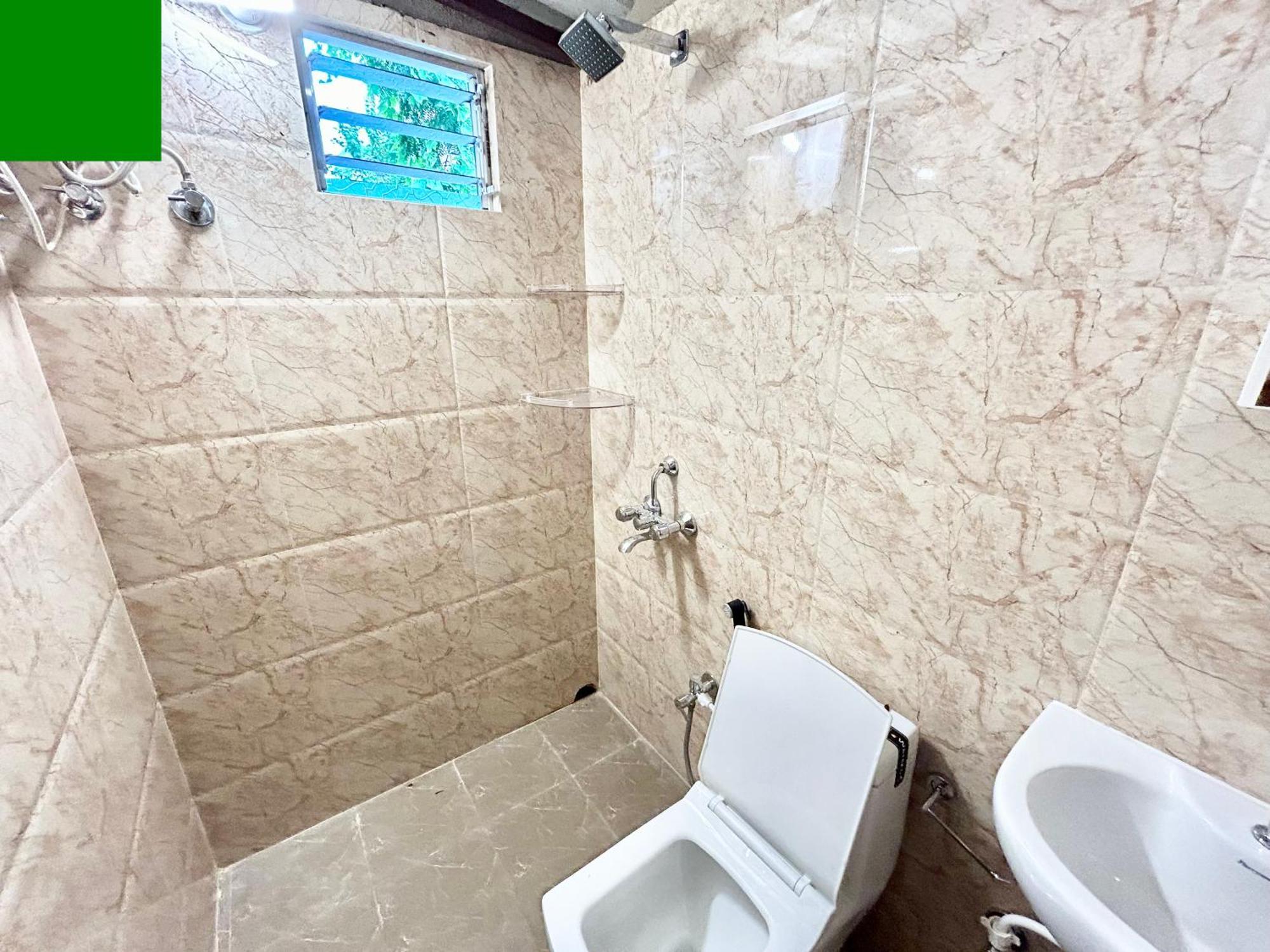 Cozy 2Bhk Apt Near Ruby Hospital & Em Bypass Kolkata Exterior photo